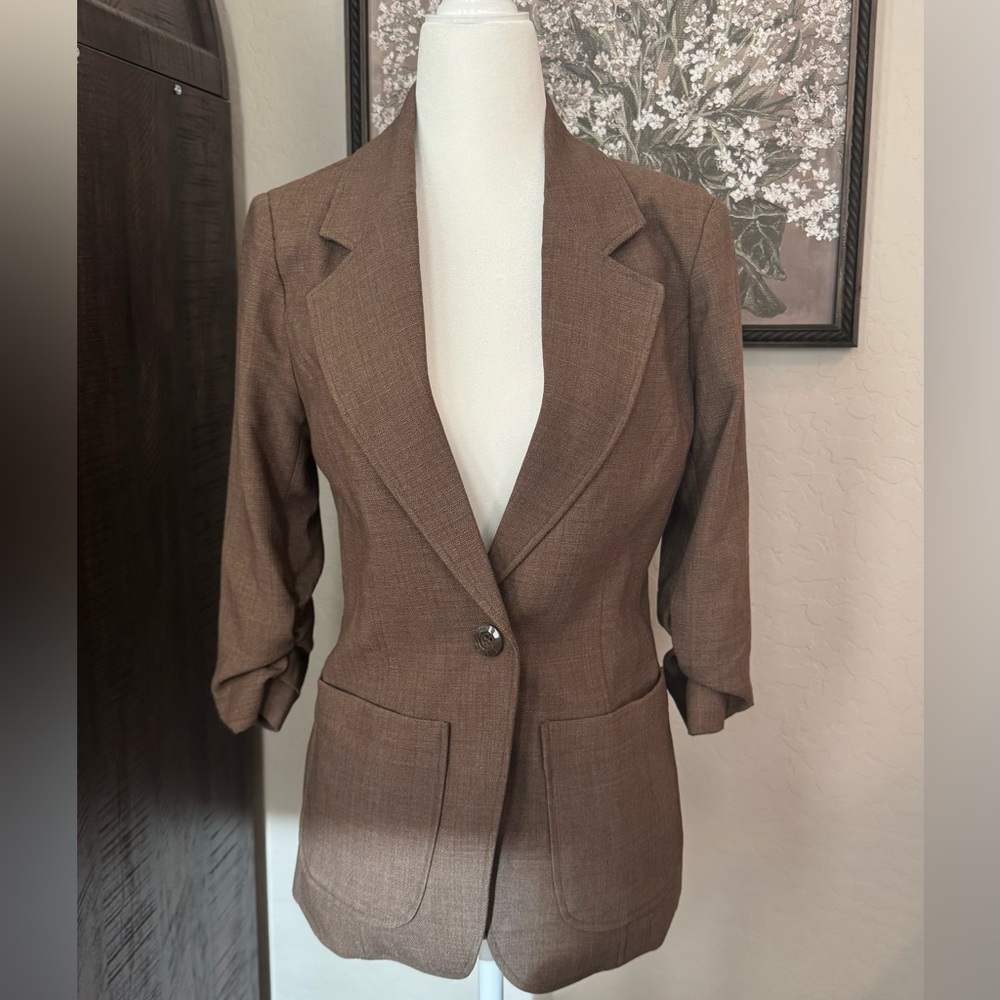 Amanda & Chelsea Brown Single-Button Tailored Blazer